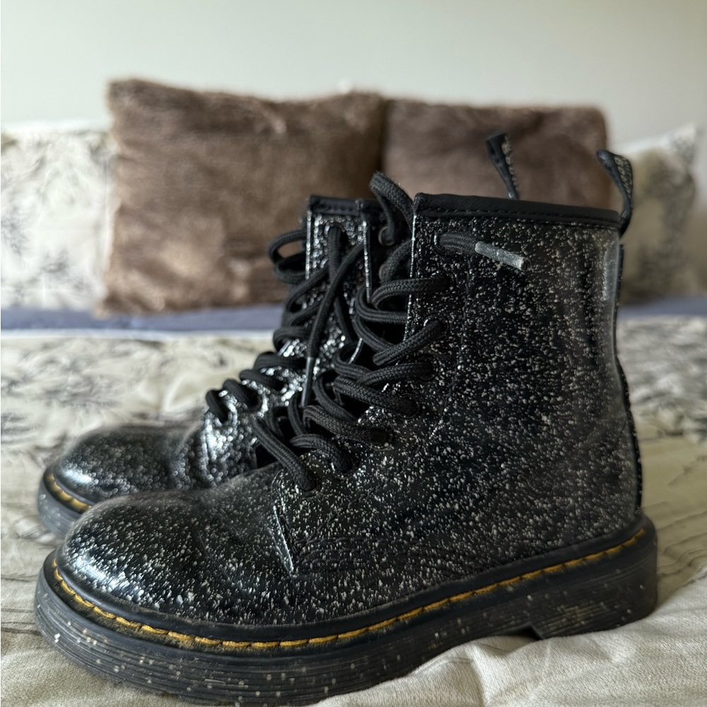 Dr. Martens Black Glitter Boots with zipper. Kids Sz 12. Super cute!